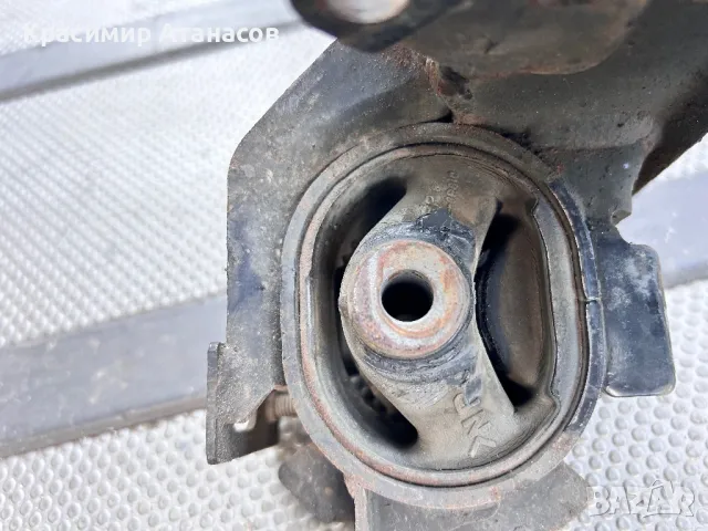 Тампон скоростна кутия Горен за Тойота Авенсис Т25. 2.2 D-4D.126кс.150кс.2005-2008г, снимка 4 - Части - 47284435