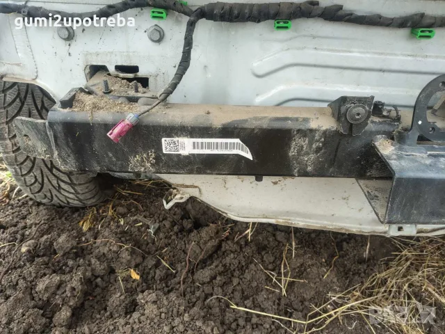 Греда за Теглич Без Сваляемата Част 10A803880C Volkswagen ID.3 E11 pro, снимка 4 - Части - 56227283