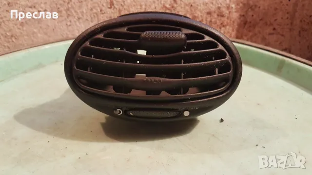 2 бр. регулаторни решетки за струята на въздуха Форд Фокус 1.6Е, хечбек, 1998-1999 година, снимка 3 - Части - 47816987