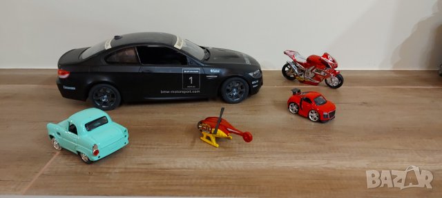 Продавам железни колички , хеликоптер , мотор и трабант, снимка 6 - Колекции - 38998507