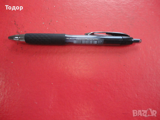 Страхотен химикал химикалка Uni Ball Signo, снимка 3 - Ученически пособия, канцеларски материали - 44733515