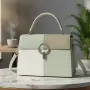 Многоцветна дамска чанта с метална тока и дълга дръжка, снимка 4