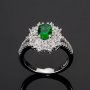 Сребърен пръстен със зелен изумруд, снимка 1 - Пръстени - 34253619