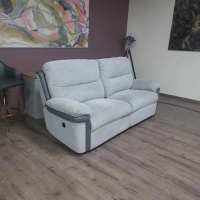 Сив диван от плат тройка La-z-boy с електрически релакс механизъм, снимка 11 - Дивани и мека мебел - 44701249