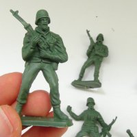 Промоция Стари пластмасови войници, снимка 4 - Колекции - 34120585