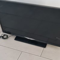 Smart TV JVC 32, снимка 1 - Телевизори - 40976321