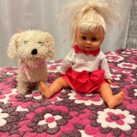 Кукла с подарък кученце, снимка 1 - Кукли - 35674439