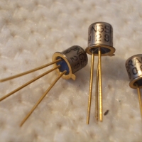 Транзистор 2N2906 TUNGSRAM, снимка 2 - Друга електроника - 36064372