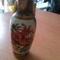 Красива китайска вазичка изрисувана с традиционна китайска живопис, снимка 2 - Антикварни и старинни предмети - 35870214