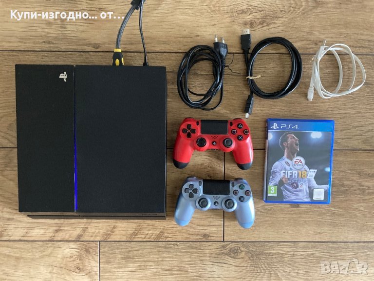 PS4 500 gb с два джойстика и три игри, снимка 1