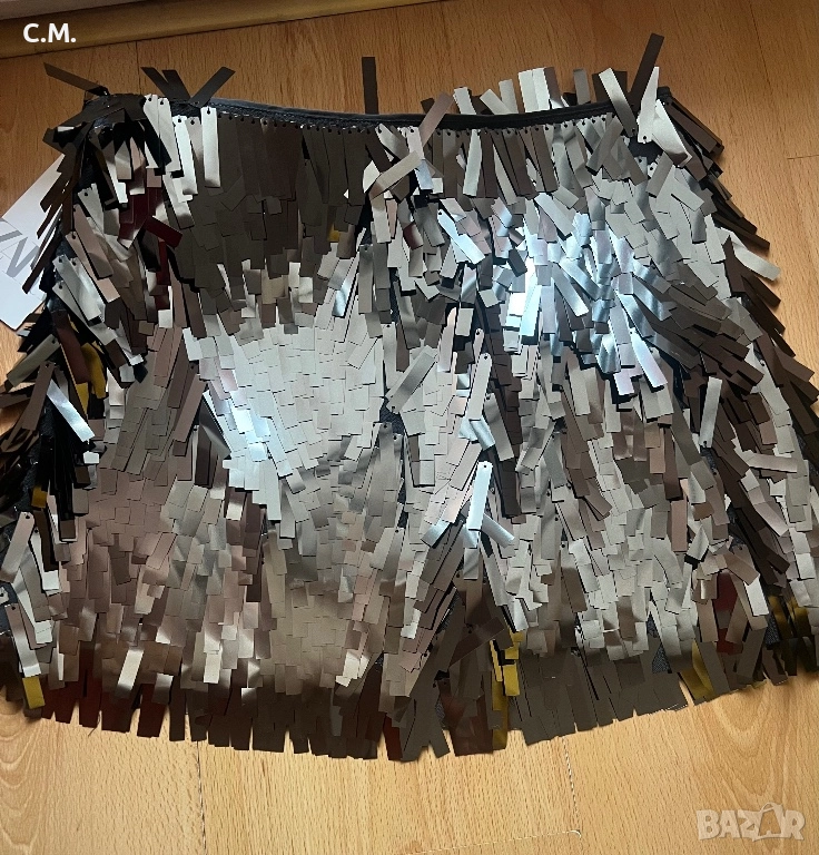 Zara пола с пайети, снимка 1