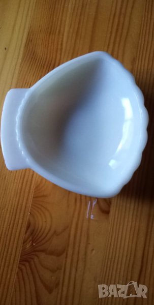 Стъклен съд за ядки мидичка, снимка 1