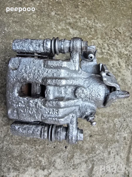 Заден десен спирачен апарат на Хонда Сивик 8, снимка 1