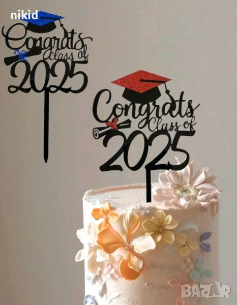 Congrats class of 2025 тога син червен пластмасов топер завършване бал Абитуриент абсолвент декор , снимка 1
