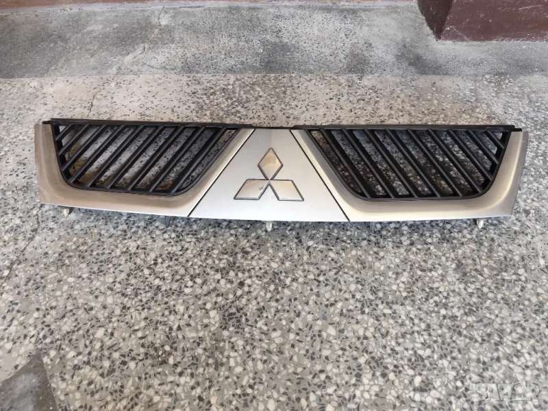 Mitsubishi Outlander 2-Решетка, снимка 1