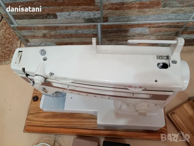 Продавам 2 бр. полски шевни машини ,,Лучник,,, снимка 5 - Шевни машини - 56086927