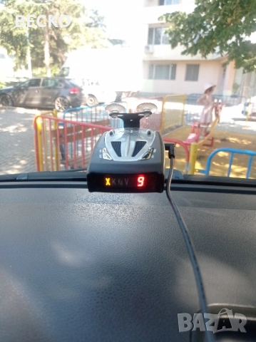 Радар детектор Whistler XTR330, снимка 8 - Аксесоари и консумативи - 51486859