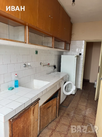 Продава МНОГОСТАЕН апартамент до Аязмото , снимка 6 - Апартаменти - 49512499