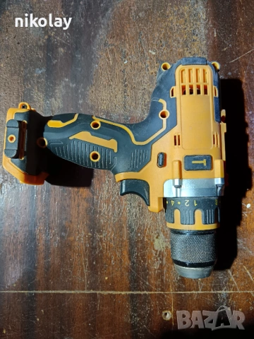 Спешно ударен винтоверт DeWALT, снимка 2 - Винтоверти - 53653681