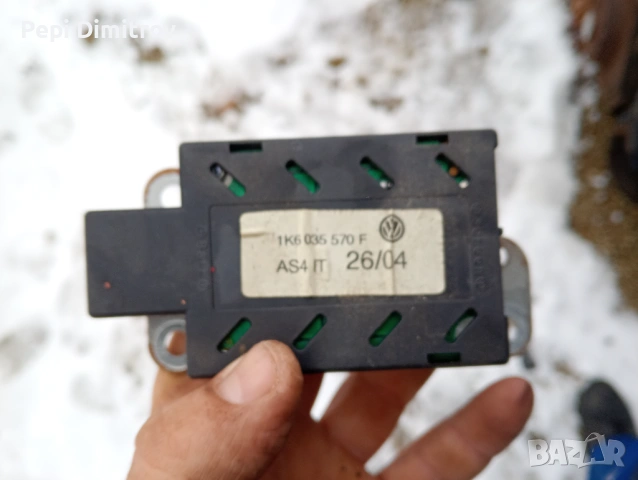 Антенен Усилвател Фолксваген Голф 5 VW Golf 5 1K6035570F, снимка 3 - Части - 53201407
