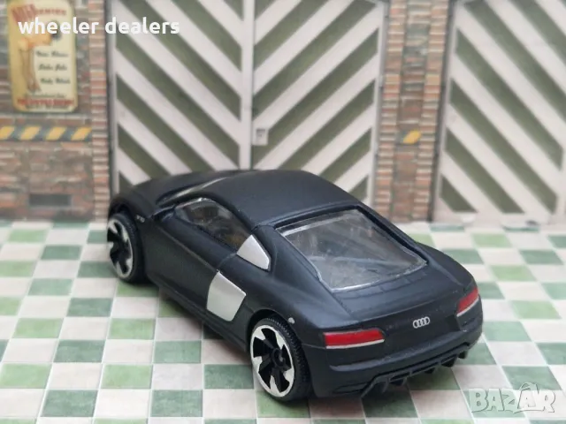 Метална количка Audi R8 Majorette, снимка 4 - Колекции - 50142403