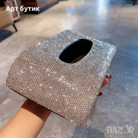 Луксозни салфетници с кристали за сватбени зали