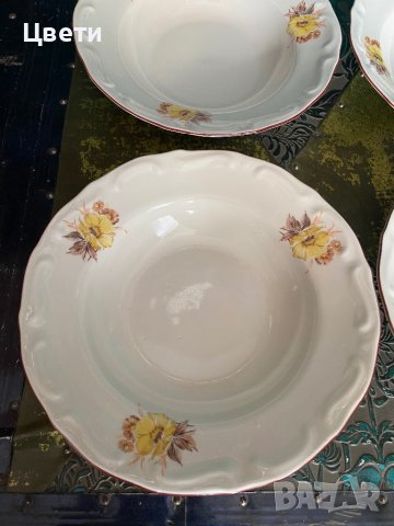 Порцеланови чинии - 4 броя, на завод Изида., снимка 2 - Антикварни и старинни предмети - 42619747