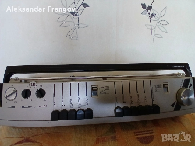GRUNDIG RR 1100, снимка 2 - Радиокасетофони, транзистори - 52949165