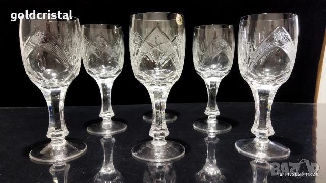 Кристални чаши, снимка 2 - Антикварни и старинни предмети - 32925317