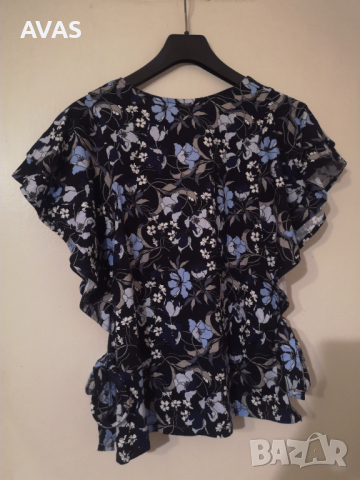 Нова блуза - 60% H&M S M размер на цветя с връзки и волани, снимка 4 - Корсети, бюстиета, топове - 36346283
