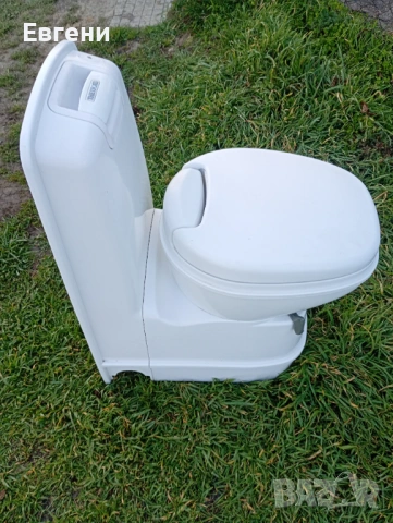 Тоалетна за каравана или кемпер, снимка 5 - Каравани и кемпери - 53750958