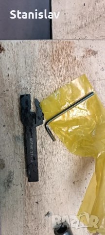 Отрезен нож 12*12 3мм пластина