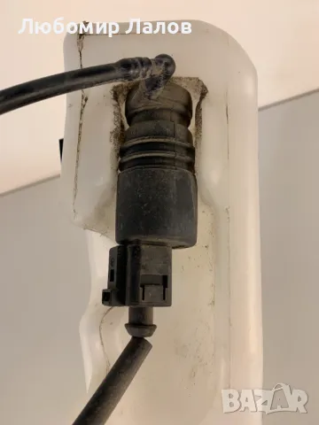 Казанче за течността на чистачките Шкода Фабия Sкода Fabia, снимка 4 - Части - 48559418