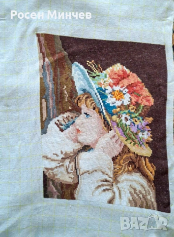 Гоблен Момиче с капела 