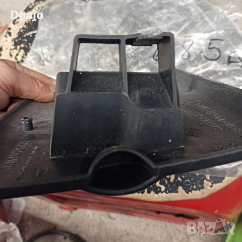 Врата капачка за резервоар на Scenic RX4 , снимка 6 - Части - 52005837