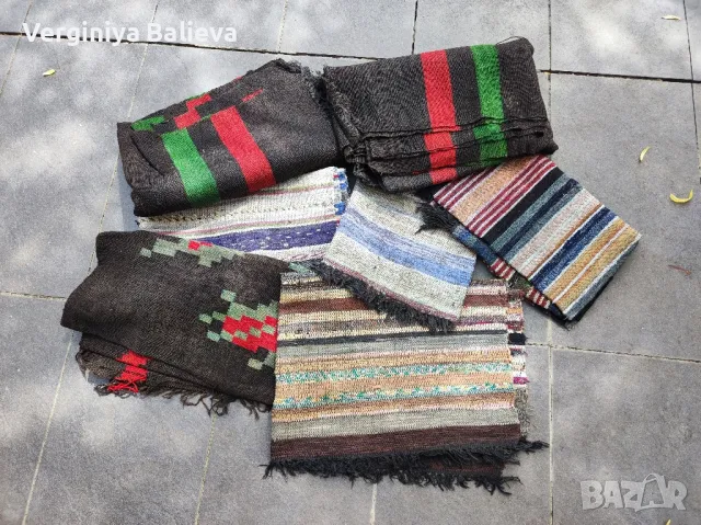 Ръчно тъкани памучни и вълнени черги.