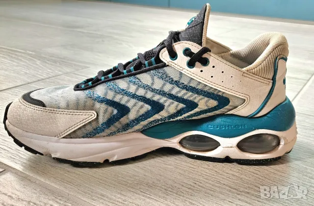 Оригинални Nike AIR MAX TW , снимка 2 - Маратонки - 47638701