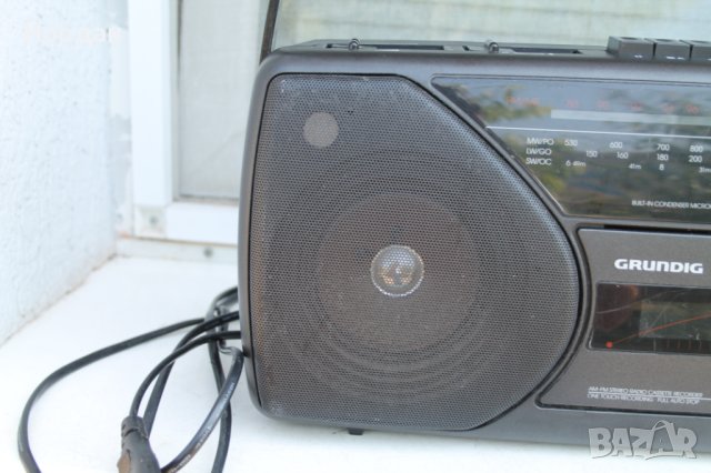 Радиокасетофон ''Grundig RR 465'', снимка 2 - Радиокасетофони, транзистори - 41340801