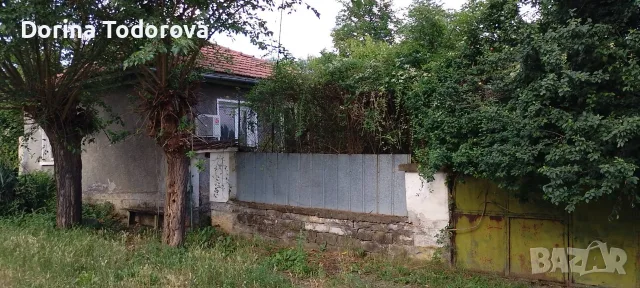 Продавам къща в село Сенник