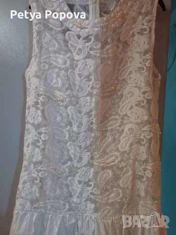 Бяла рокля нашита с перли и дантела , снимка 2 - Рокли - 41189193