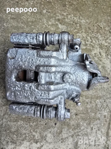 Заден десен спирачен апарат на Хонда Сивик 8