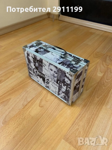 Малък куфар