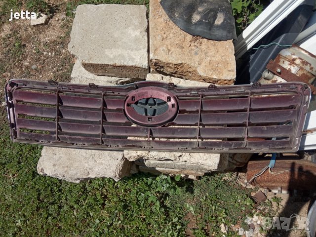 Предна решетка тойота авенсис Т25 2003-2006 toyota avensis, снимка 3 - Части - 41854963