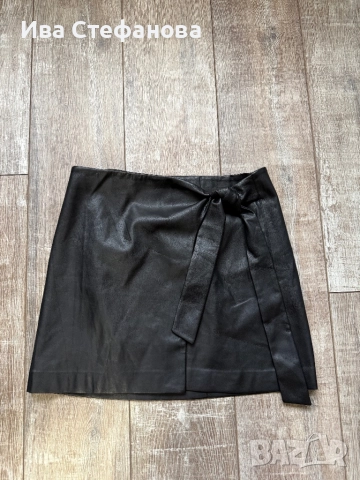 Нова черна кожена кожа къса елегантна интересна пола Mango , снимка 4 - Поли - 46871842
