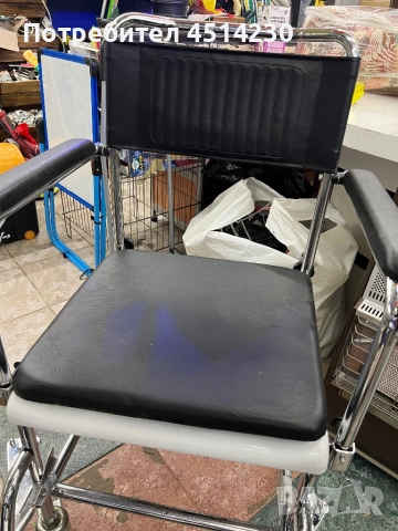 Санитарна инвалидна количка с гърне / комод количка – много добро състояние, снимка 2 - Инвалидни колички - 52579293