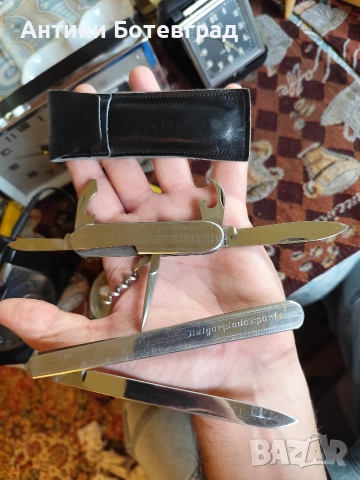 Две джобни ножчета не заточвани 