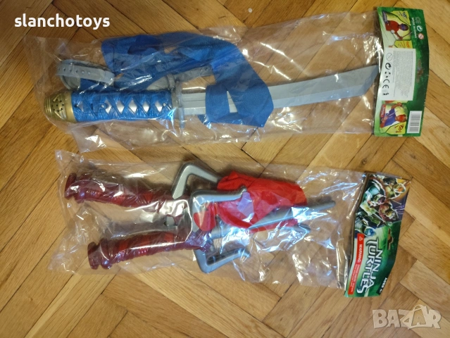 Комплект коруба с оръжия и маска на костенурка нинджа , снимка 2 - Играчки за стая - 48071394