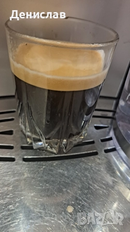 Кафеавтомат Delonghi Perfecta с кана за млечни напитки , снимка 2 - Кафемашини - 52205371