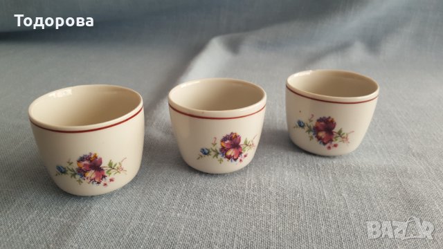 3 порцеланови чашки-Разград