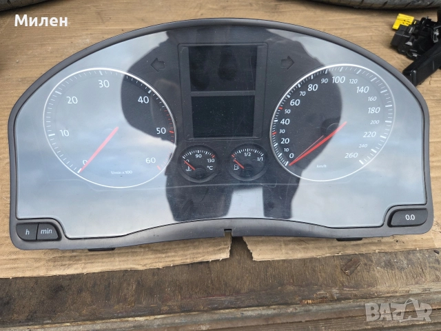 Бордкомпютър и темпомат за Голф5 , снимка 2 - Части - 52664300